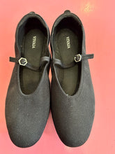 Load image into Gallery viewer, Pre-Loved Vivaia Black Flat