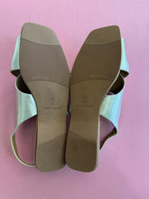 Load image into Gallery viewer, Pre-Loved Hush Puppies Java
