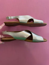 Load image into Gallery viewer, Pre-Loved Hush Puppies Java