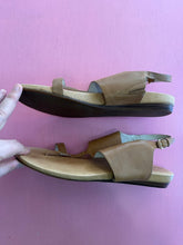 Load image into Gallery viewer, Pre-Loved Frankie4 Zoe