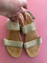 Load image into Gallery viewer, Pre-Loved Frankie4 Betty