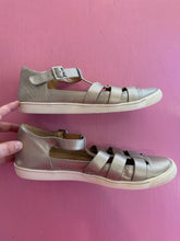 Load image into Gallery viewer, Pre-Loved Ziera Dior