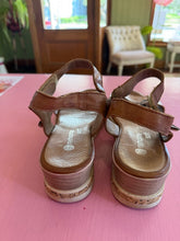 Load image into Gallery viewer, Pre-Loved Remonte Brown Sandals