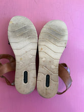 Load image into Gallery viewer, Pre-Loved Remonte Brown Sandals