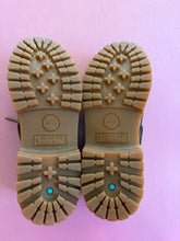 Load image into Gallery viewer, Pre-Loved Timberland brogues