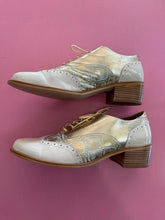 Load image into Gallery viewer, Pre-Loved Bresley Slinger Bone/Gold