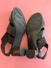 Load image into Gallery viewer, Pre-Loved Hush Puppies Luma