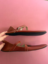 Load image into Gallery viewer, Pre-Loved Softstar Primal Mary Janes in rust