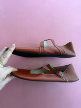Load image into Gallery viewer, Pre-Loved Softstar Primal Mary Janes in rust