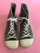 Load image into Gallery viewer, Pre-Loved Groundies Grey sneakers