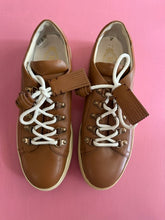 Load image into Gallery viewer, Pre-Loved Tod's Tan Sneaker