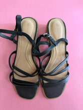 Load image into Gallery viewer, Pre-Loved Hush Puppies Peechy