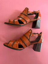 Load image into Gallery viewer, Pre-Loved Robert Clergerie Poma Mid Heel Ankle Strap