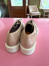 Load image into Gallery viewer, Pre-Loved Robert Clergerie Oxford Brogues in Mushroom