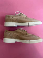 Load image into Gallery viewer, Pre-Loved Robert Clergerie Oxford Brogues in Mushroom