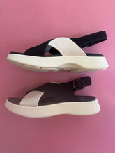 Load image into Gallery viewer, Pre-Loved Vivaia Kara