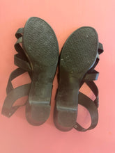 Load image into Gallery viewer, Pre-Loved Munro Black Sandal