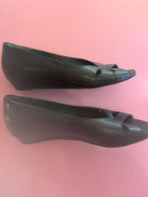 Load image into Gallery viewer, Pre-Loved Ziera Peeptoe Wedges