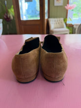 Load image into Gallery viewer, Pre-Loved Nuova Linea Tan Suede Courts