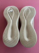 Load image into Gallery viewer, PL Sketchers Slipins - Tan Bark