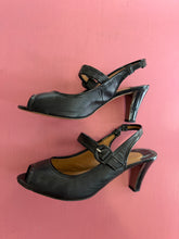 Load image into Gallery viewer, Pre-Loved JRenee Nevern