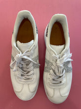 Load image into Gallery viewer, Pre-Loved Alfie & Evie Island Size 42