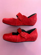 Load image into Gallery viewer, Pre-Loved Ziera Rascal