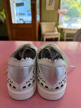 Load image into Gallery viewer, Pre-Loved Ziera Rilling