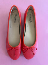 Load image into Gallery viewer, Pre-Loved Frankie4 Elizabeth