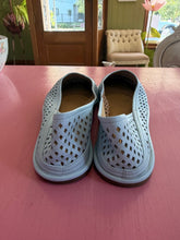 Load image into Gallery viewer, Pre-Loved Hush Puppies Chara