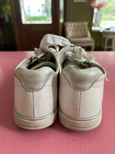 Load image into Gallery viewer, PL Rilassare white sneaker