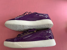 Load image into Gallery viewer, Pre-Loved Taking Shape Sneaker