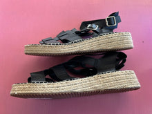 Load image into Gallery viewer, Pre-Loved City Chic Evans Platform Sandel
