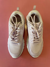Load image into Gallery viewer, Pre-Loved Fila Mauve Sneakers Size AU10