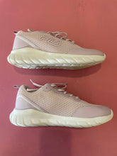Load image into Gallery viewer, Pre-Loved Fila Mauve Sneakers Size AU10