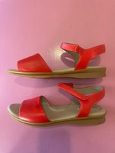 Load image into Gallery viewer, Pre-Loved Hush Puppies Nigella