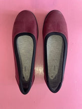 Load image into Gallery viewer, Pre-Loved Clarks CloudSteppers