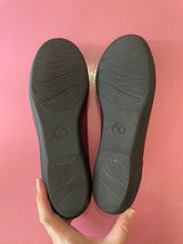 Load image into Gallery viewer, Pre-Loved Clarks CloudSteppers