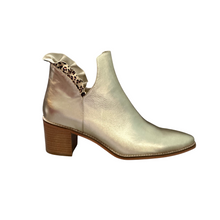 Load image into Gallery viewer, Isabella Milan Gold Leopard