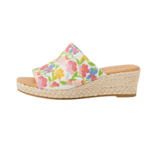 Load image into Gallery viewer, D&amp;J Sharkie Ivory Gelato
