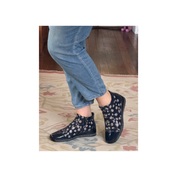 Cassini Myrage Navy Daisy