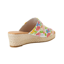 Load image into Gallery viewer, D&amp;J Sharkie Ivory Gelato
