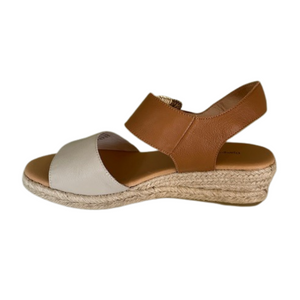 D&J Signy Almond