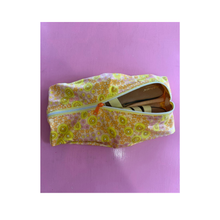 Load image into Gallery viewer, Samade By Sam Yellow Sunflowers Shoe Bag
