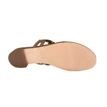 Load image into Gallery viewer, D&amp;J Loverlie Light Chocolate
