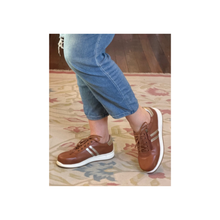 Load image into Gallery viewer, Pure Comfort Zipper Tan
