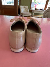 Load image into Gallery viewer, Pre-Loved Frankie4 Beth Size AU12
