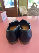Load image into Gallery viewer, Pre-Loved Ziera Black Loafer Size 44XW
