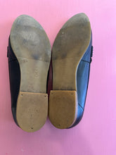 Load image into Gallery viewer, Pre-Loved Ziera Black Loafer Size 44XW
