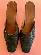 Load image into Gallery viewer, Pre-Loved Adriana Black Slide Size AU12
